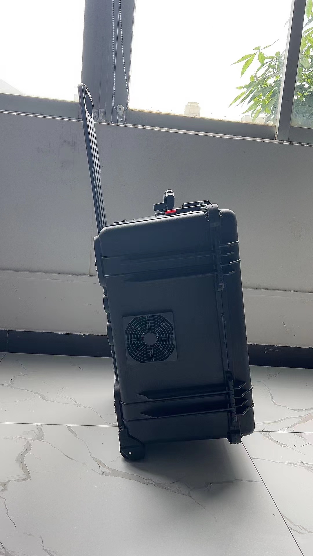 佛罗镇手拉箱型移动通信干扰器